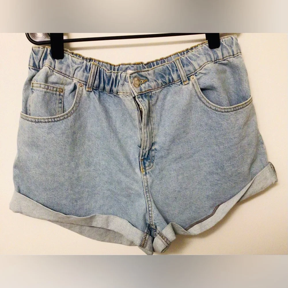 NWT Light Blue Denim Shorts size XL - Picture 1 of 6